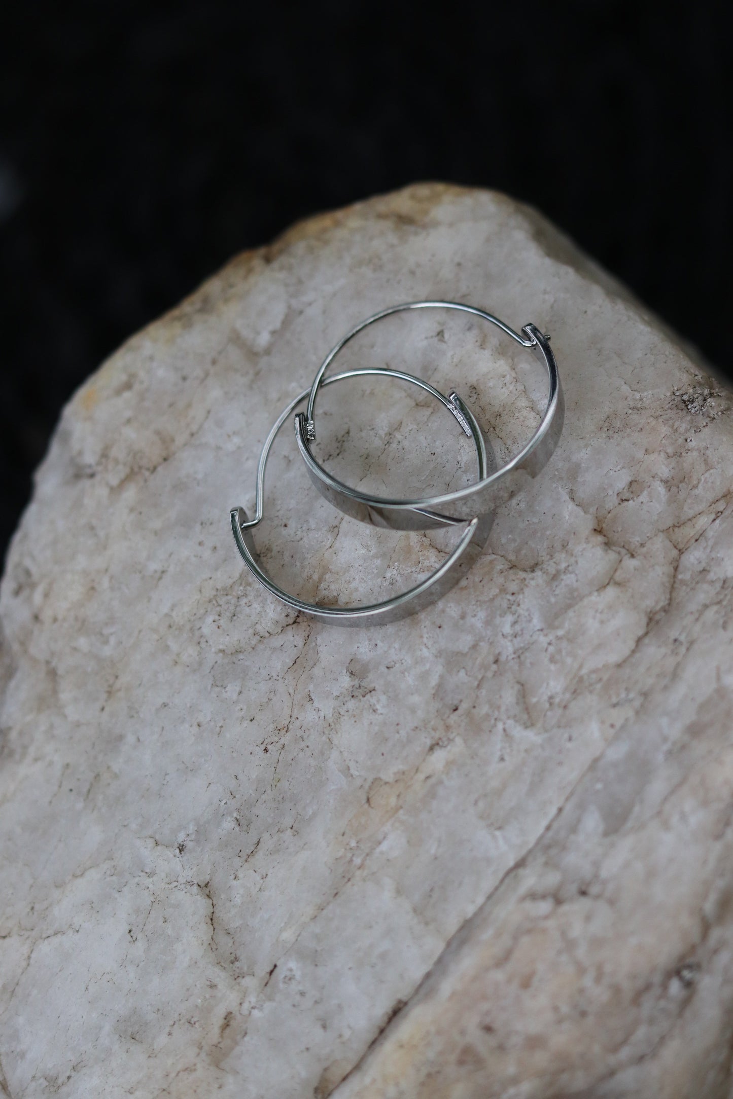 Edge Hoops Earrings - Water Proof (Silver and Gold)