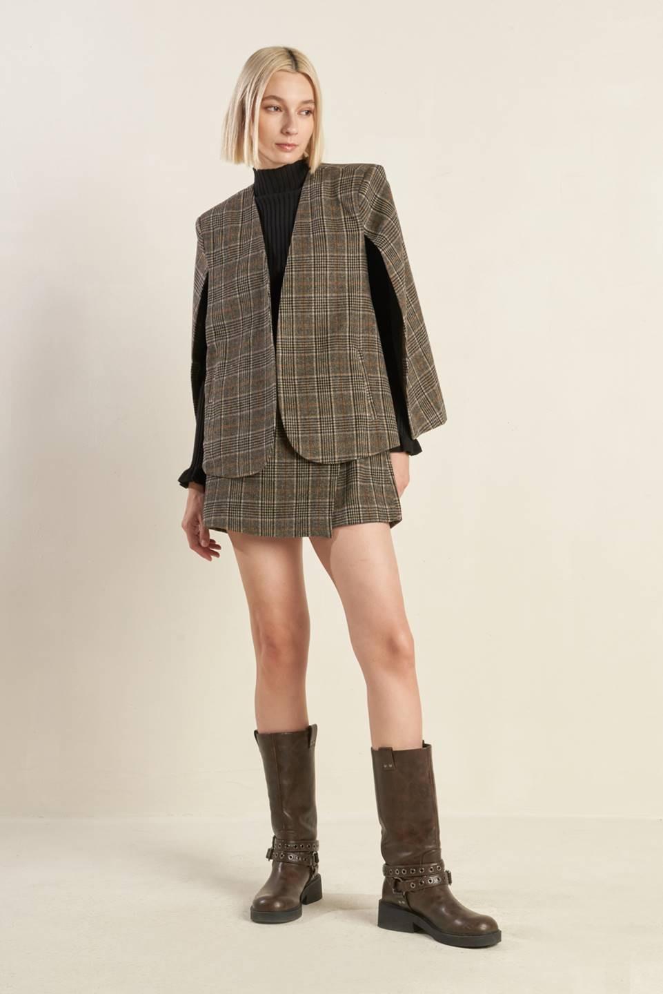 ETERNAL DEVOTION WOOLEN CAPELET
