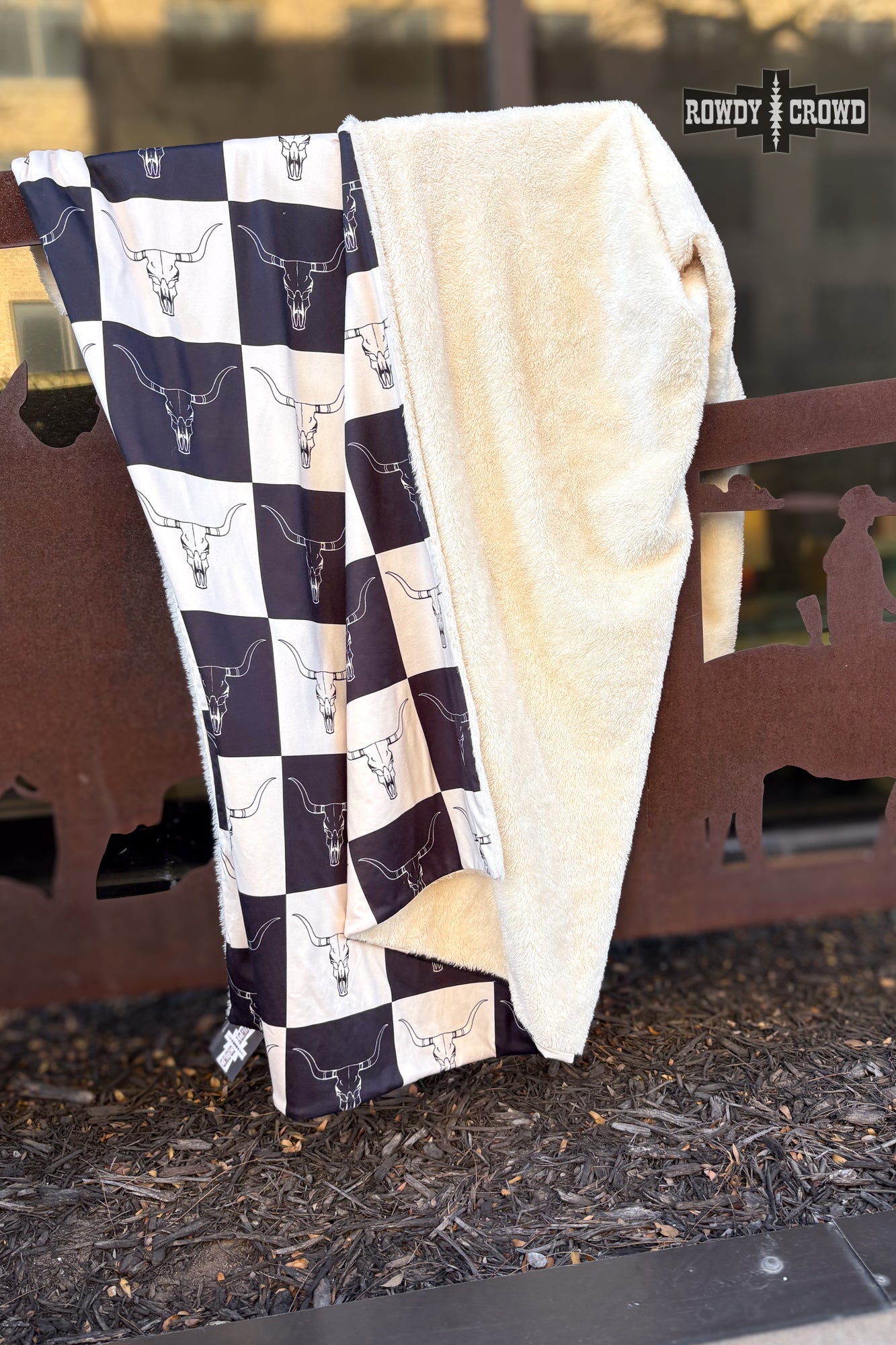 DS Cozy Checkered Blanket