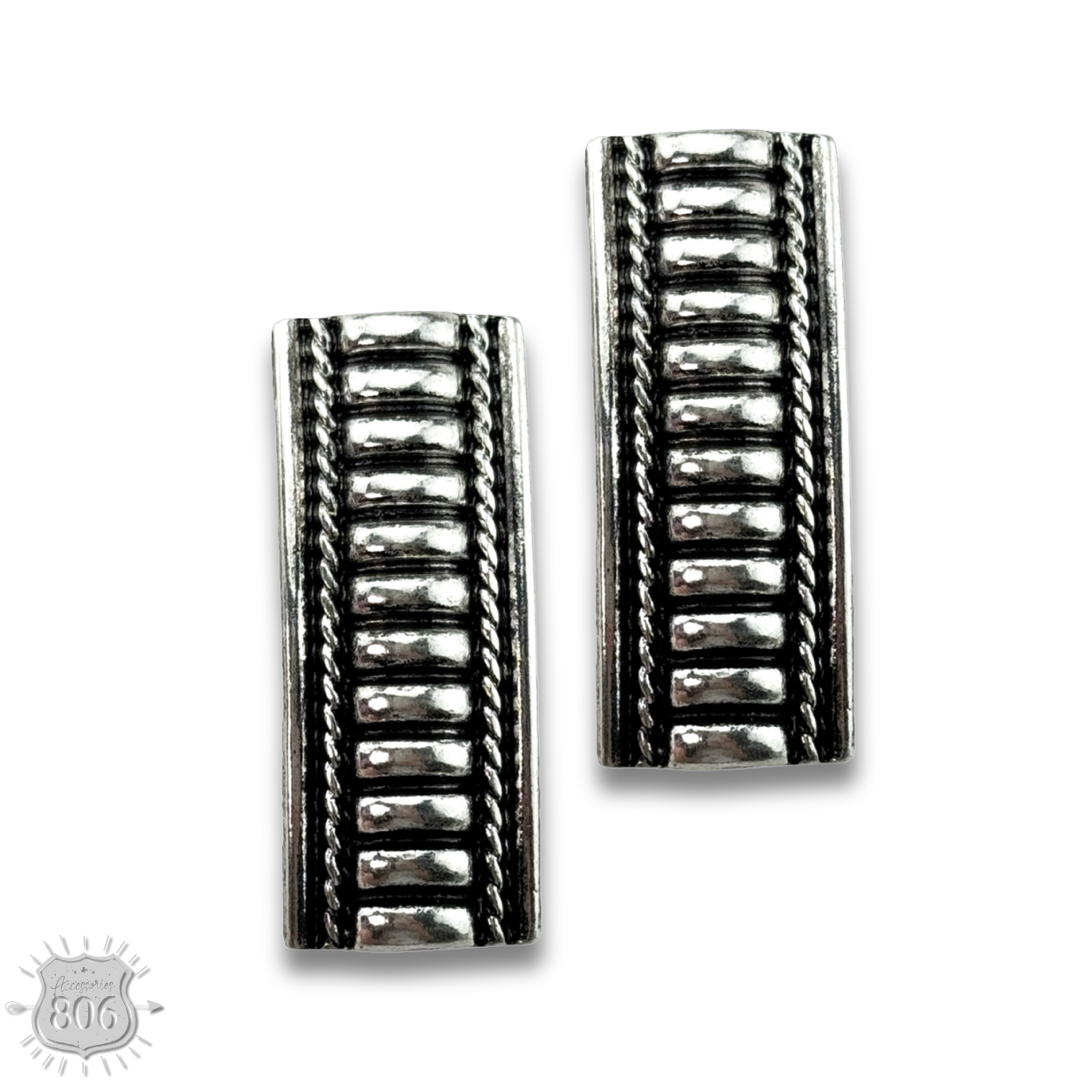 Western style silver tone post earring