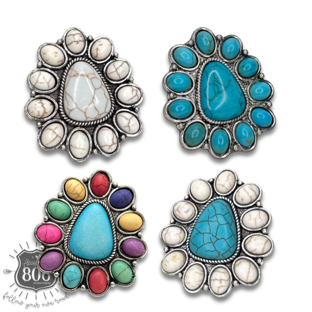 Triangle stone flower ring - LC