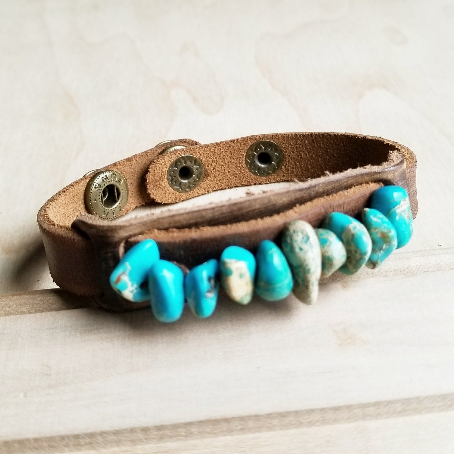 **Genuine Leather Narrow Cuff with Turquoise Regalite Stones 006v