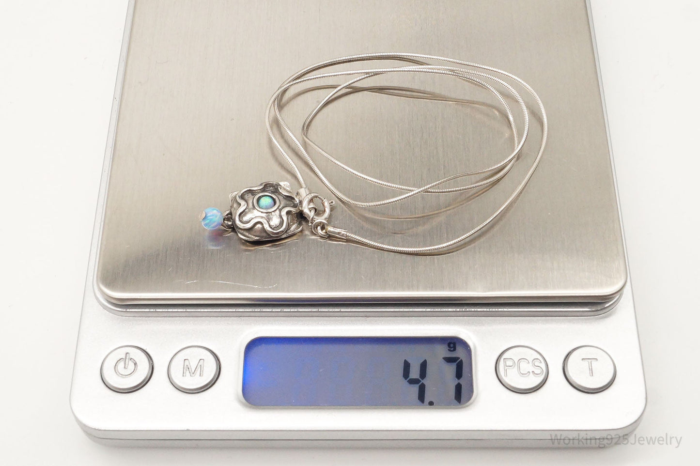 Vintage Flower Blue Fire Opal Hammered Style Sterling Silver Necklace