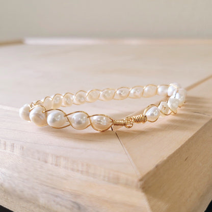 **Genuine Freshwater Pearl Beaded Wire Wrapped Bracelet 800ga