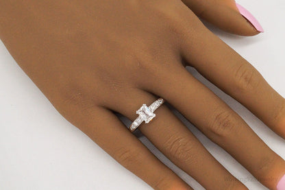 Vintage Cubic Zirconia Sterling Silver Ring - Size 8