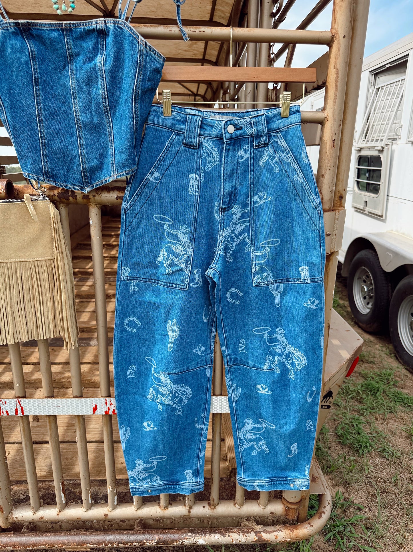 The Western Print Barrel Jeans