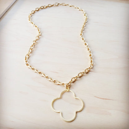 Matte Gold Quatrefoil Pendant Necklace 257lg