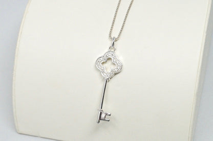 STUNNING Vintage Cz Accented Royal Key Sterling Silver Necklace 16" -
