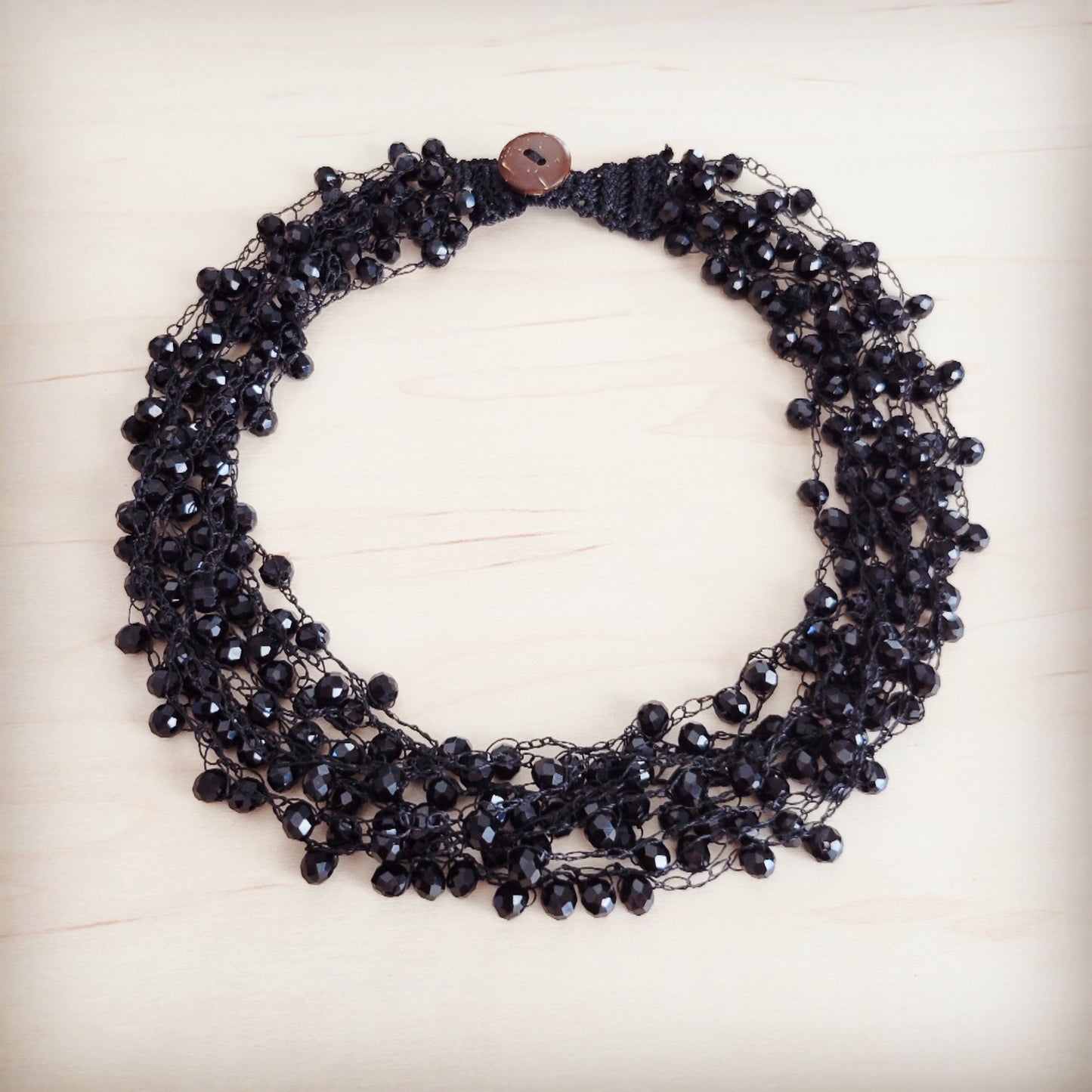 **Noir Cluster Statement Choker 257mf
