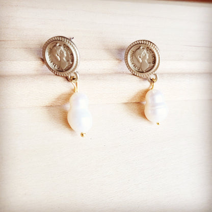 **Matte Gold Stud Earring w/ Genuine Freshwater Pearl Dangle 219cg