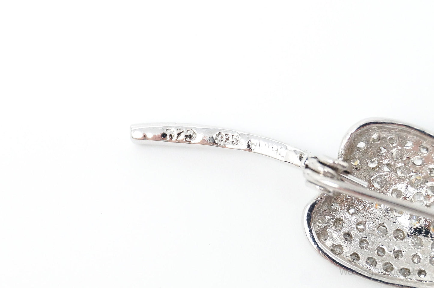 Vintage Cubic Zirconia Leaf Sterling Silver Brooch Pin