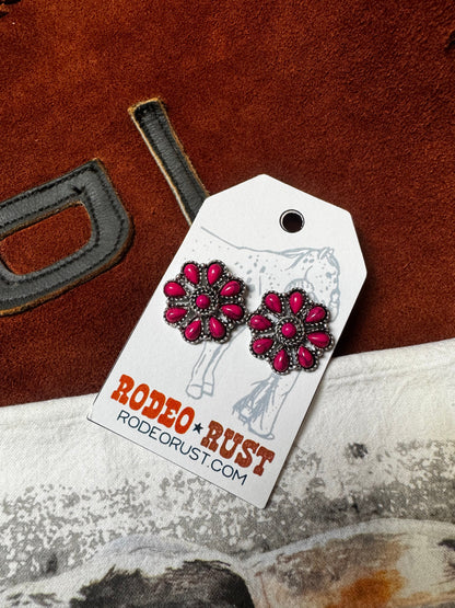 The Daisy If Ya Do  Studs - Magenta