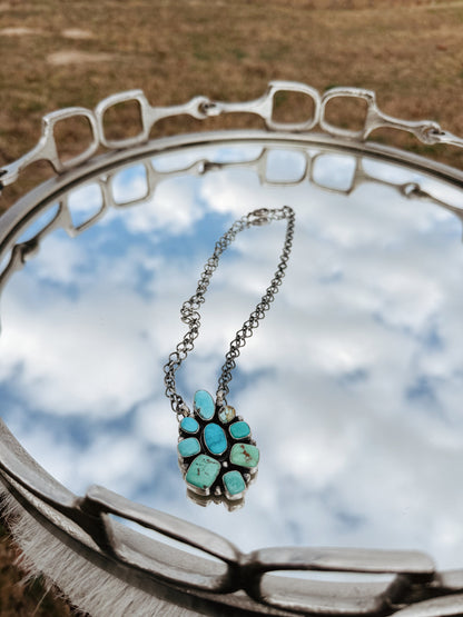 The Avy Necklace