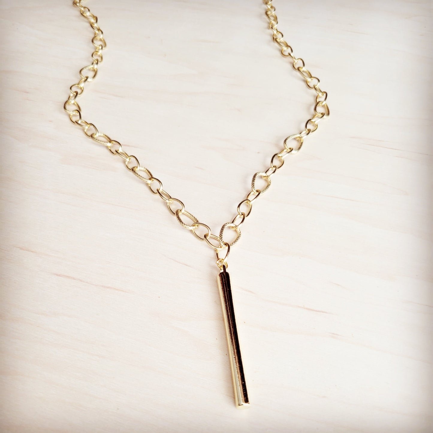 **Long Gold Chain Necklace w/ Bar Pendant 257kx