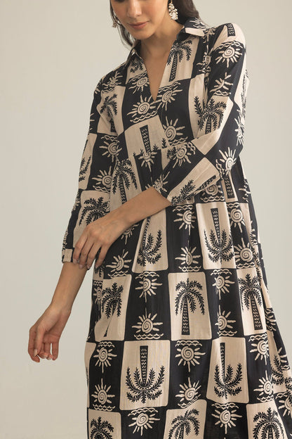 Palm Theory Maxi Dress in Navy Blue & Cream
