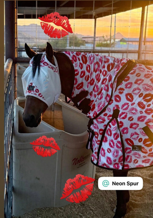Smooch Horse Fly Mask  -White