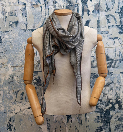 Checkmate Houndstooth Scarf