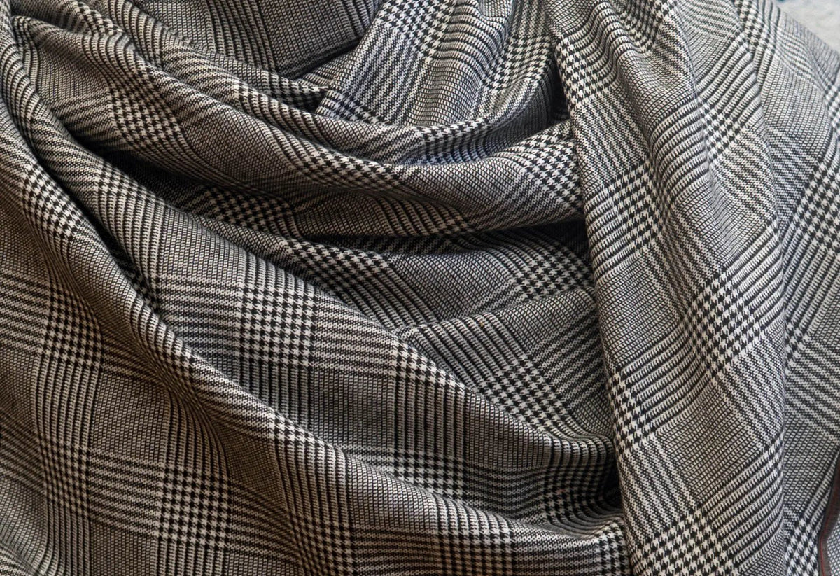 Checkmate Houndstooth Scarf