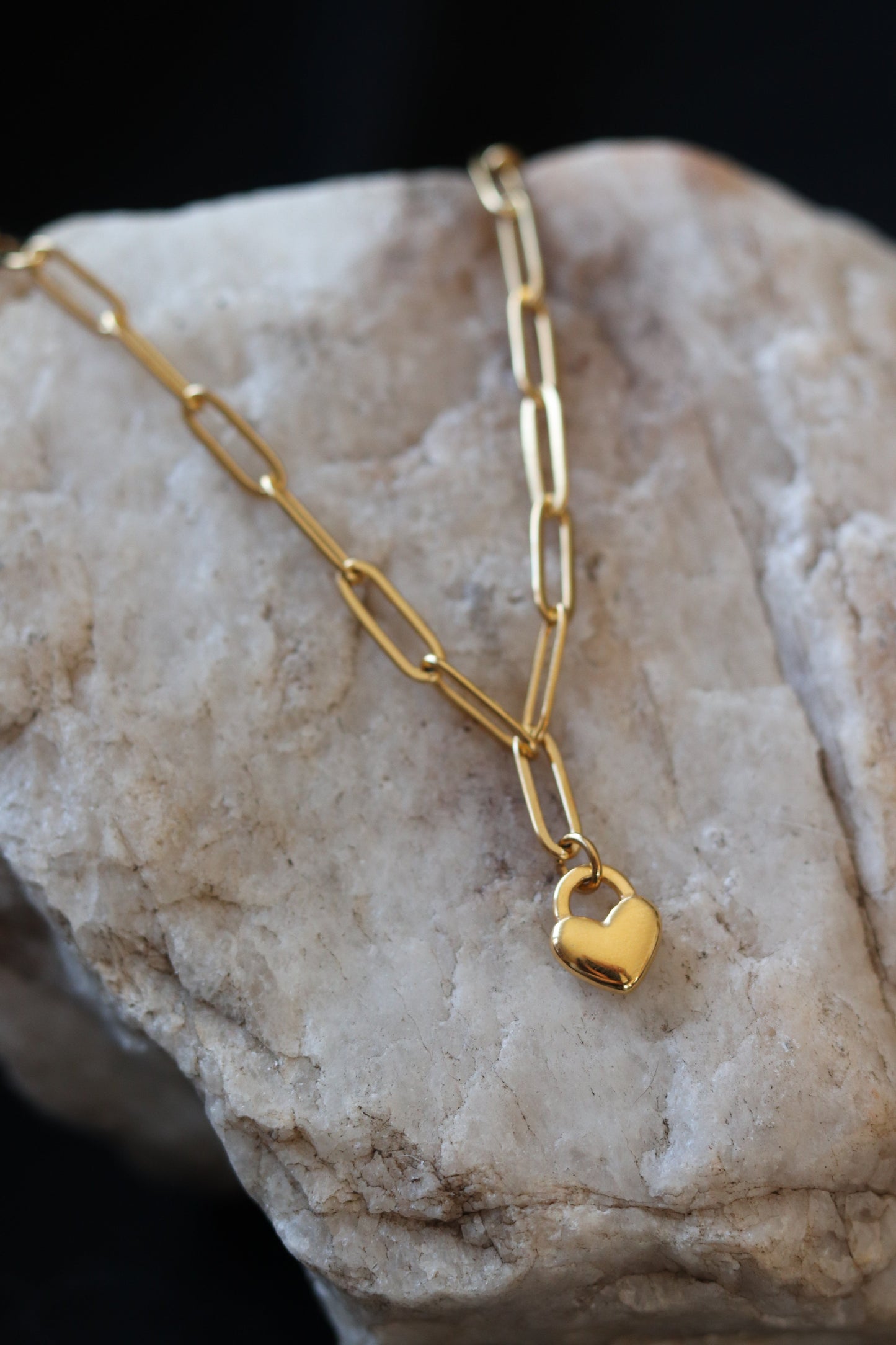 Dainty Gold Heart Locket Necklace – 18K Gold Plated Stainless Steel Paperclip Chain
