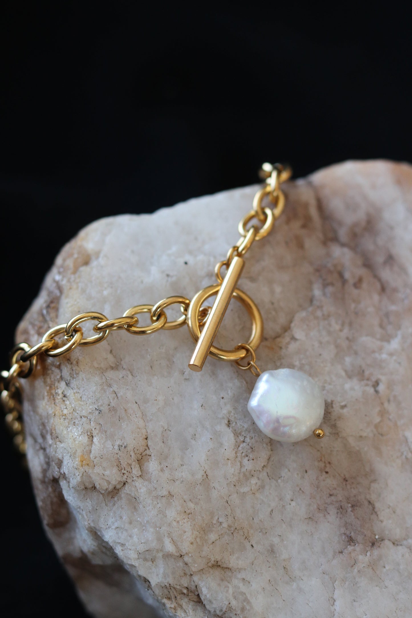 Charlotte Freshwater Pearl Necklace – 18K Gold Plated Stainless Steel Chain