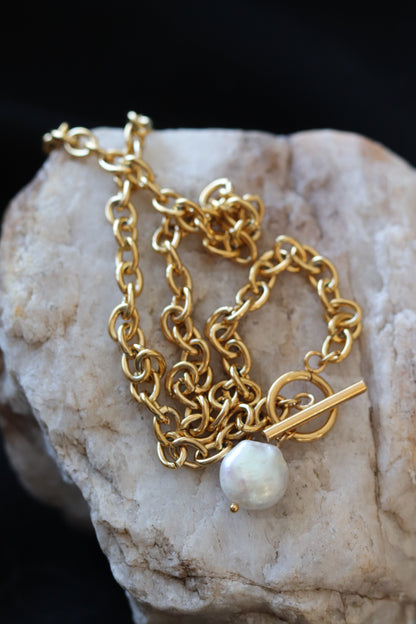Charlotte Freshwater Pearl Necklace – 18K Gold Plated Stainless Steel Chain