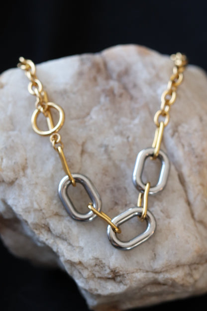 Daphne Two-Tone Oval Link Necklace – 18K Gold Plated Stainless Steel Mixed Metal Chain