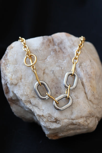 Daphne Two-Tone Oval Link Necklace – 18K Gold Plated Stainless Steel Mixed Metal Chain