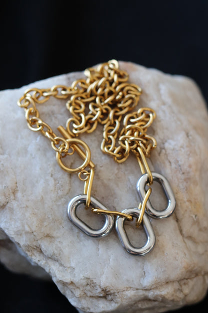 Daphne Two-Tone Oval Link Necklace – 18K Gold Plated Stainless Steel Mixed Metal Chain
