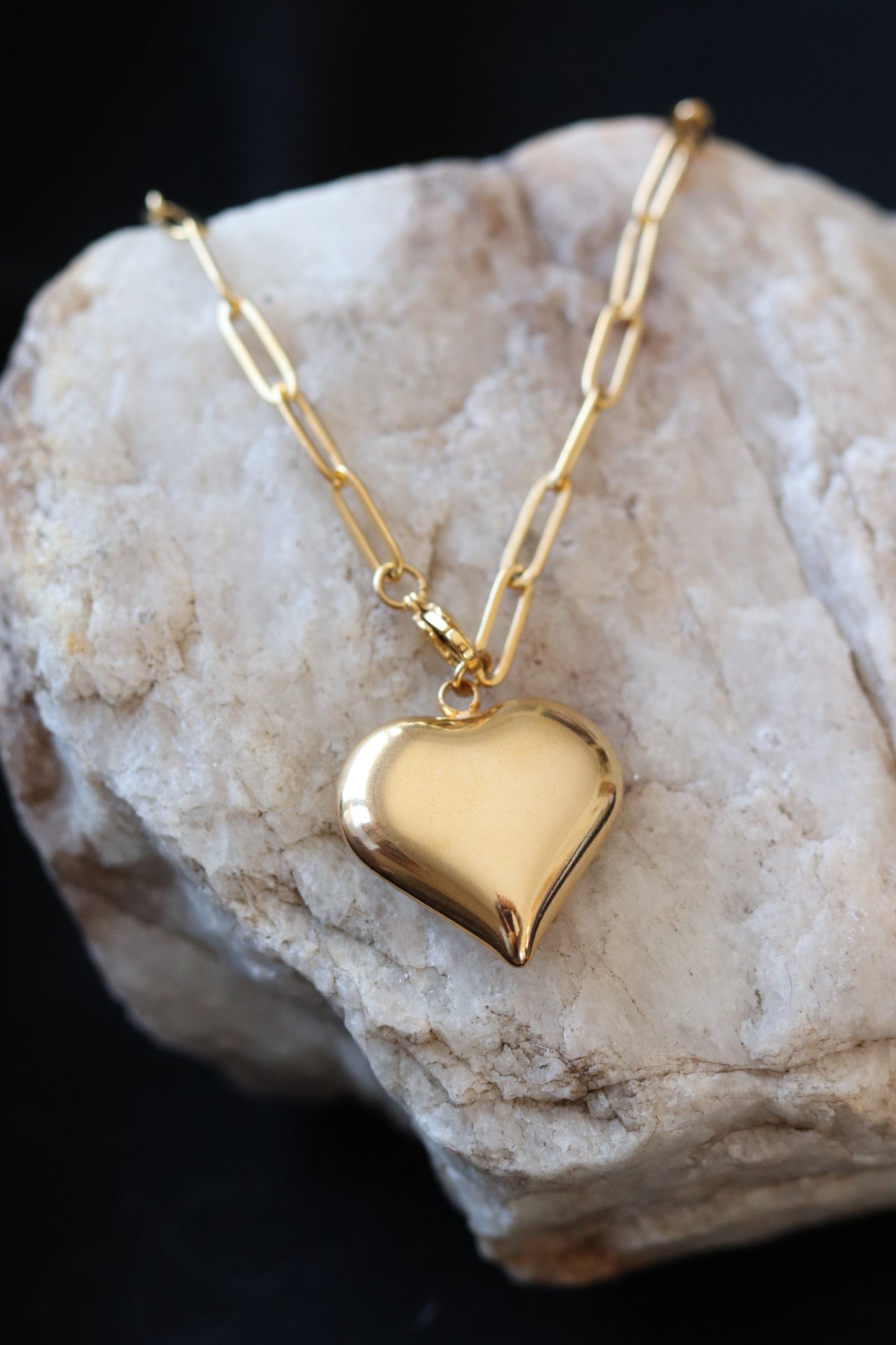 Adjustable Chunky Gold Heart Pendant Necklace – 18K Gold Plated Stainless Steel Paperclip Chain