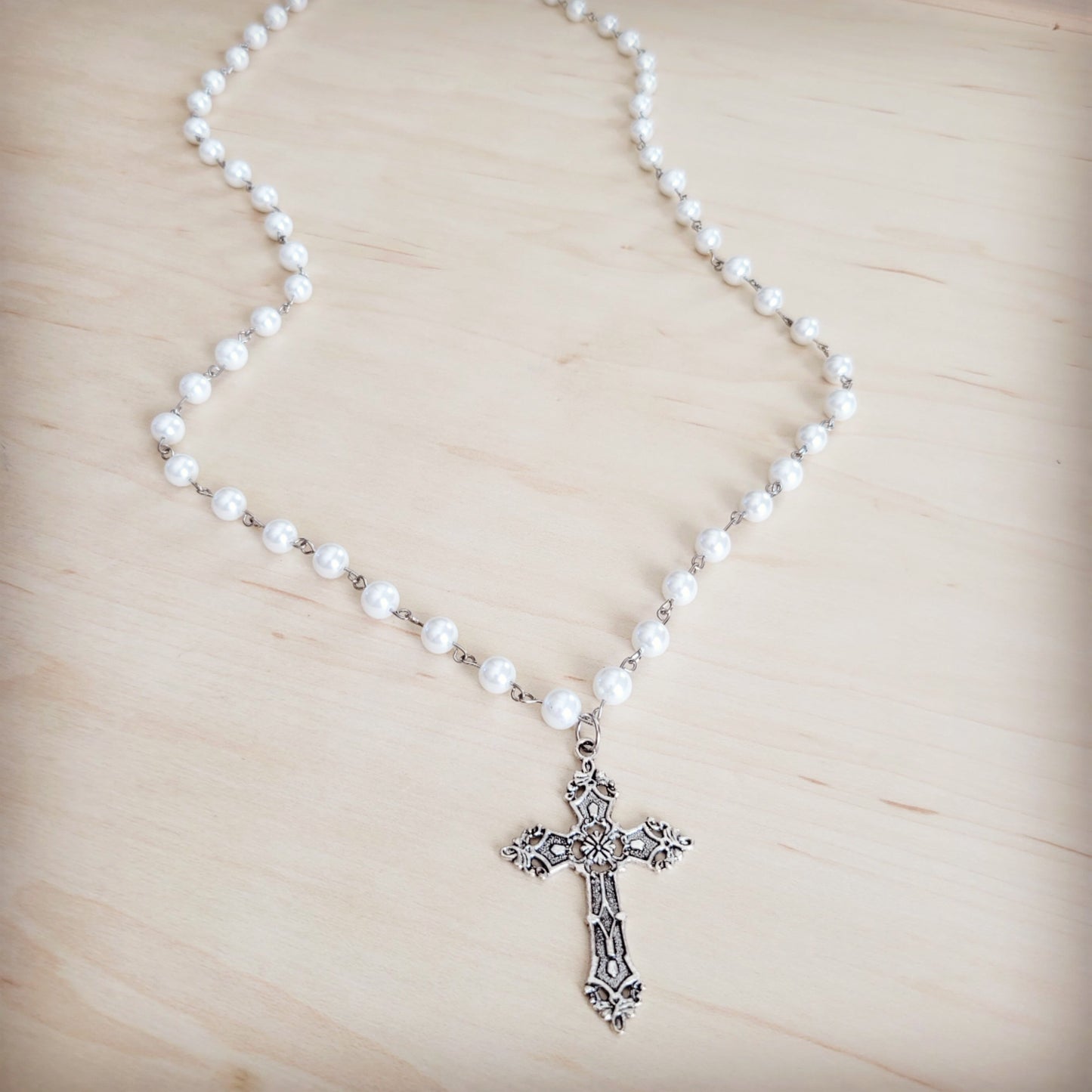 Pearl Long Beaded Necklace with Antique Silver Cross 262p