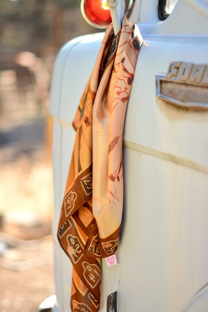 Large 100% Mulberry Silk 35x35: Round Up Floral Cattle Cowgirl Western Wild Rag