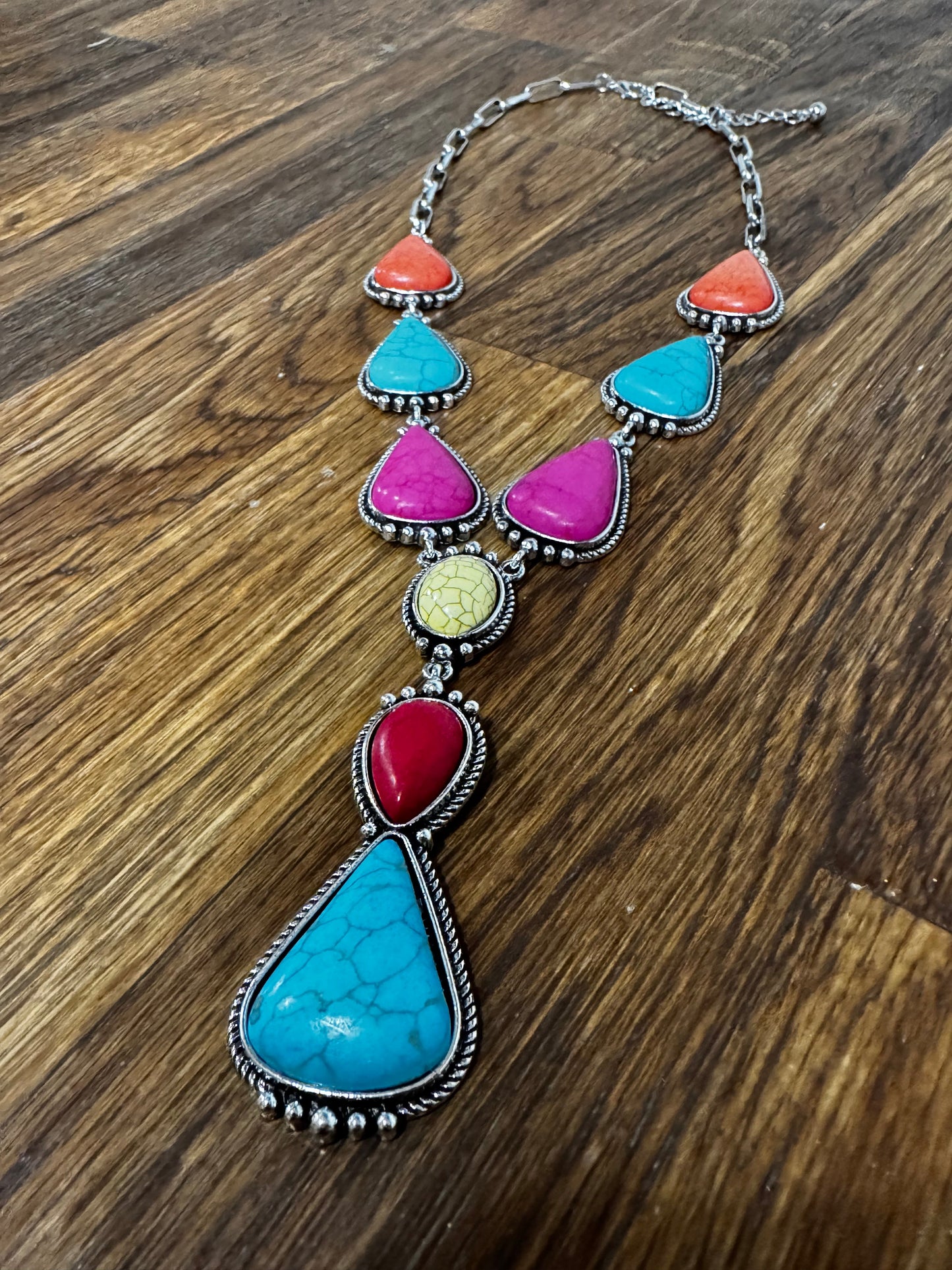 The Tita Necklace