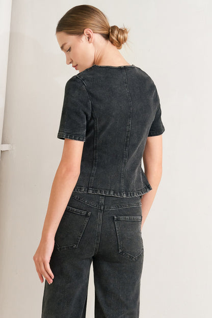 ELEGANT EVERYDAY LOOK DENIM JACKET