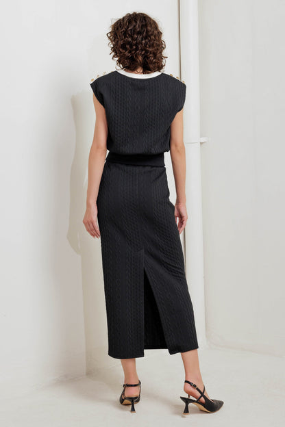 URBAN LUXE COMMAND KNIT MIDI SKIRT