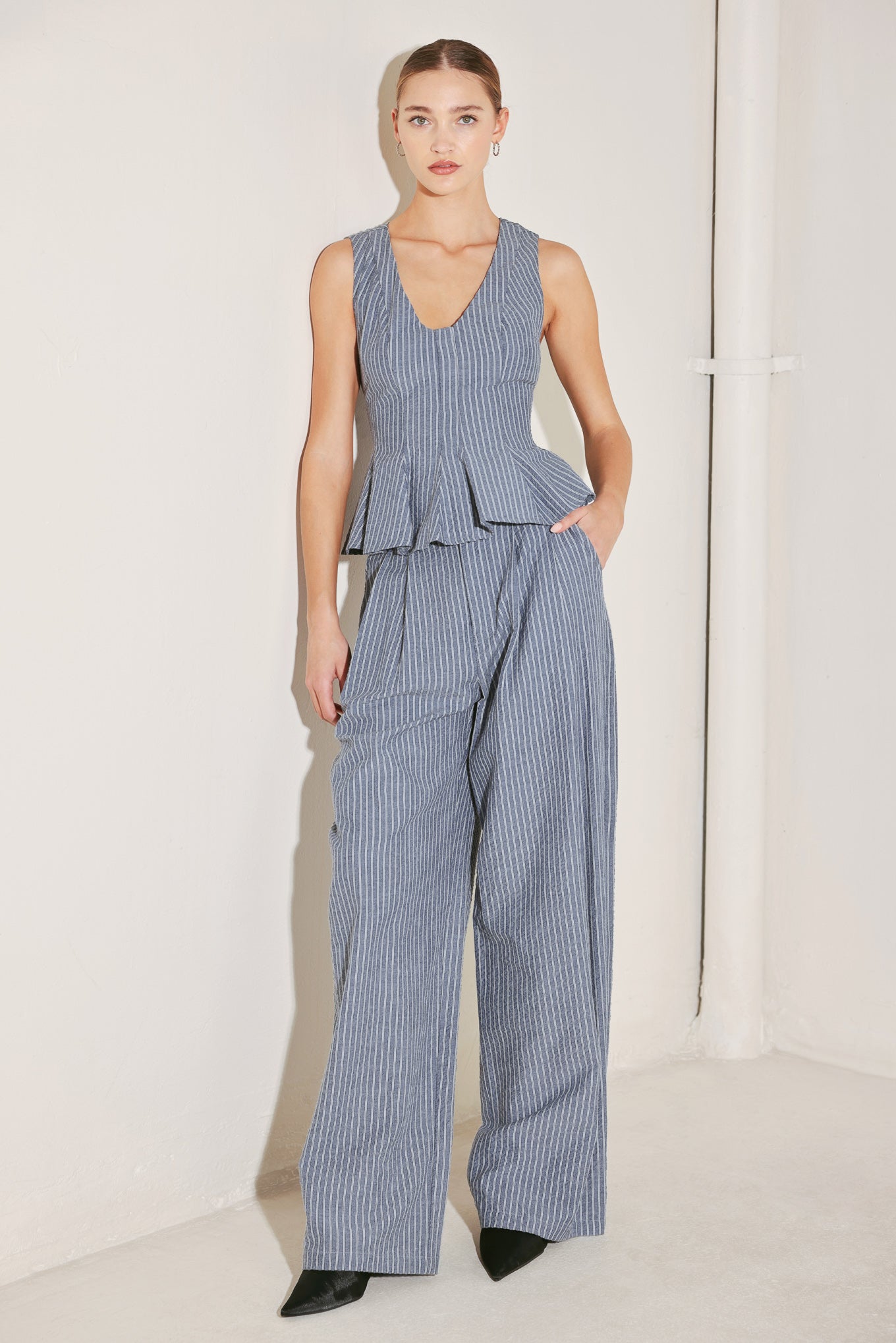MARINA PINSTRIPE WOVEN SEERSUCKER PANTS