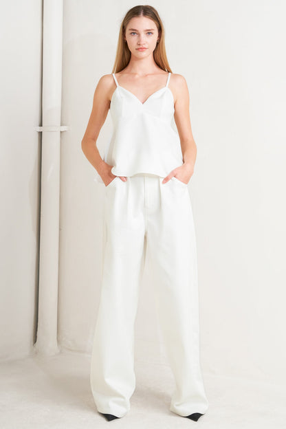 MINIMAL MOOD WOVEN CAMI TOP