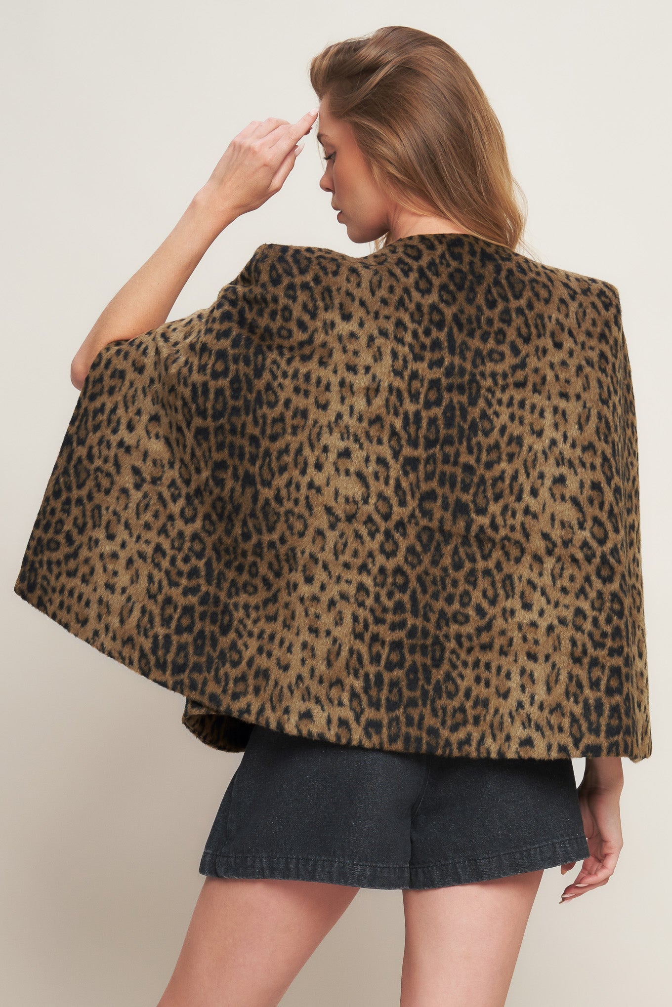 SAVAGE SOPHISTIQUE WOVEN CAPELET