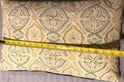 Vintage Damask Patterned Accent Pillow - Elegant Bohemian Throw Cushion