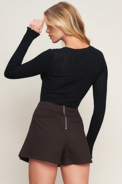 SERENE CHICNESS WOVEN SKORT
