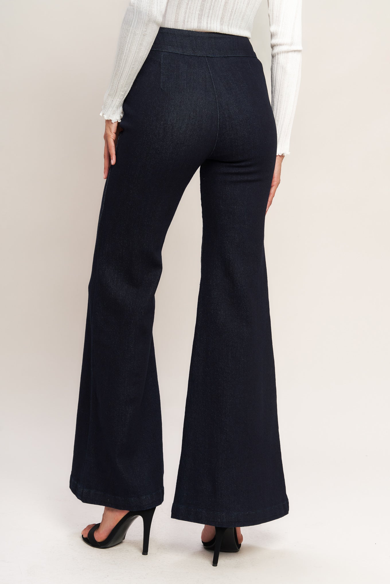CLASSIC CONFIDENCE WOVEN PANTS