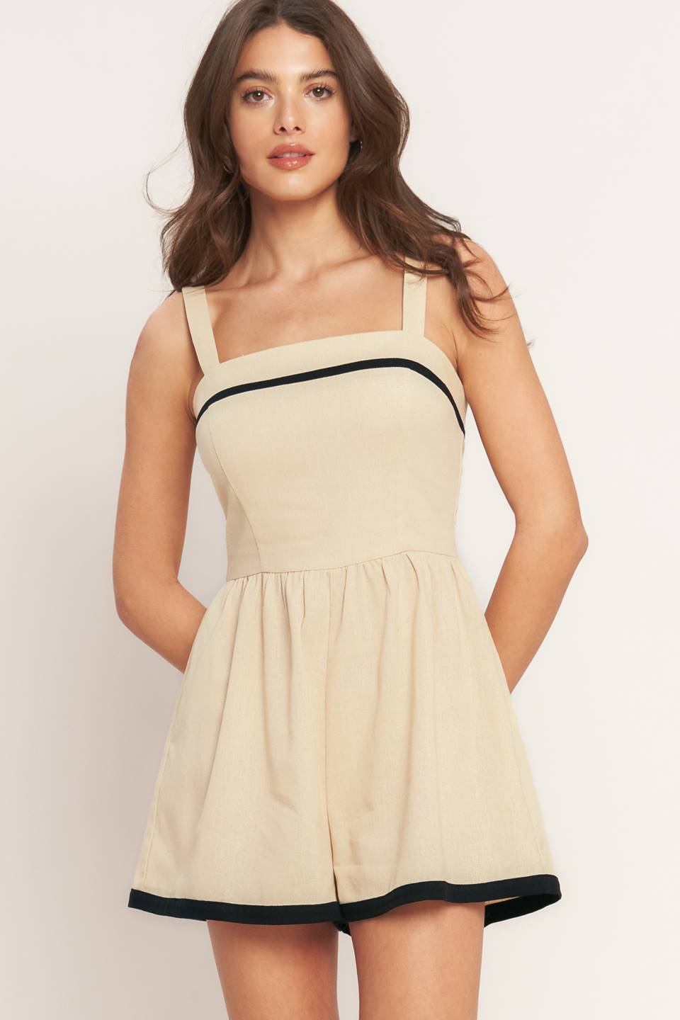 LOVELY LINE WOVEN ROMPER
