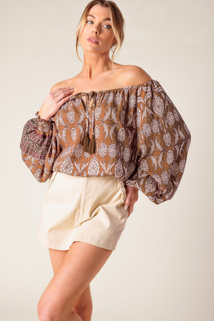 BE ALRIGHT WOVEN TOP