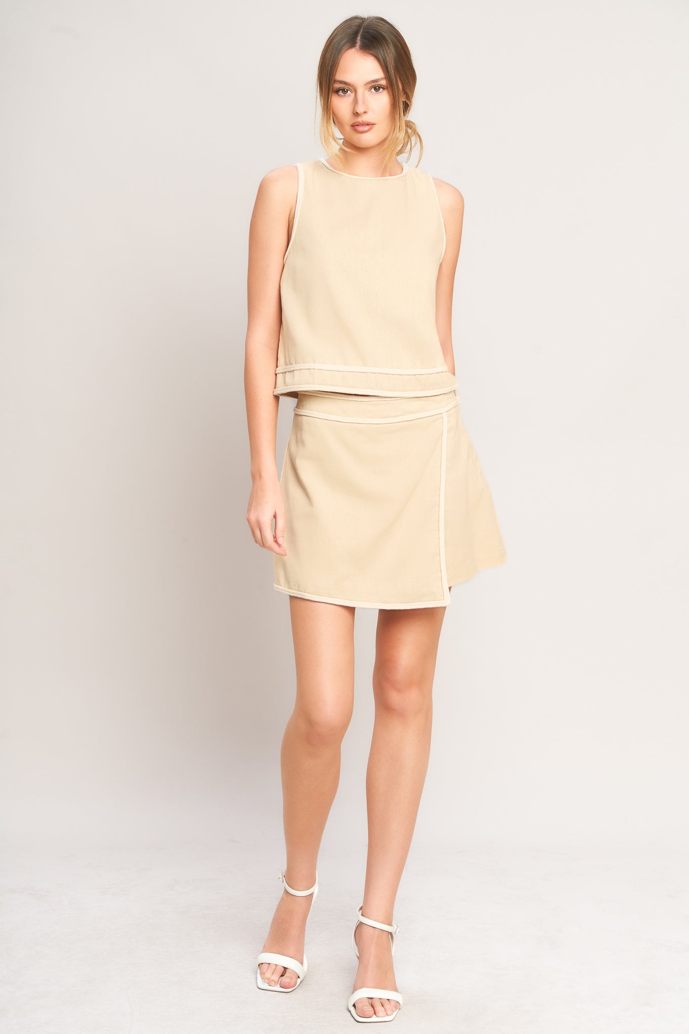 ELEVATED ESSENTIAL WOVEN TOP
