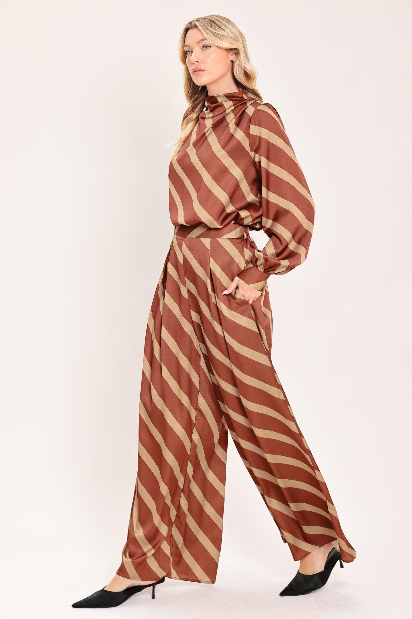 TOFFEE DIAGONAL FLOW WOVEN TOP