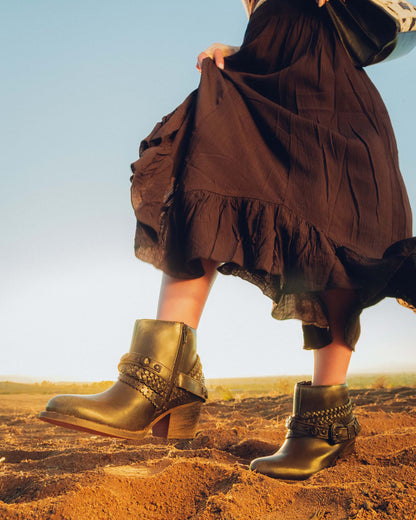 Loyal West Marlene Ankle Booties In Calfskin - Raven