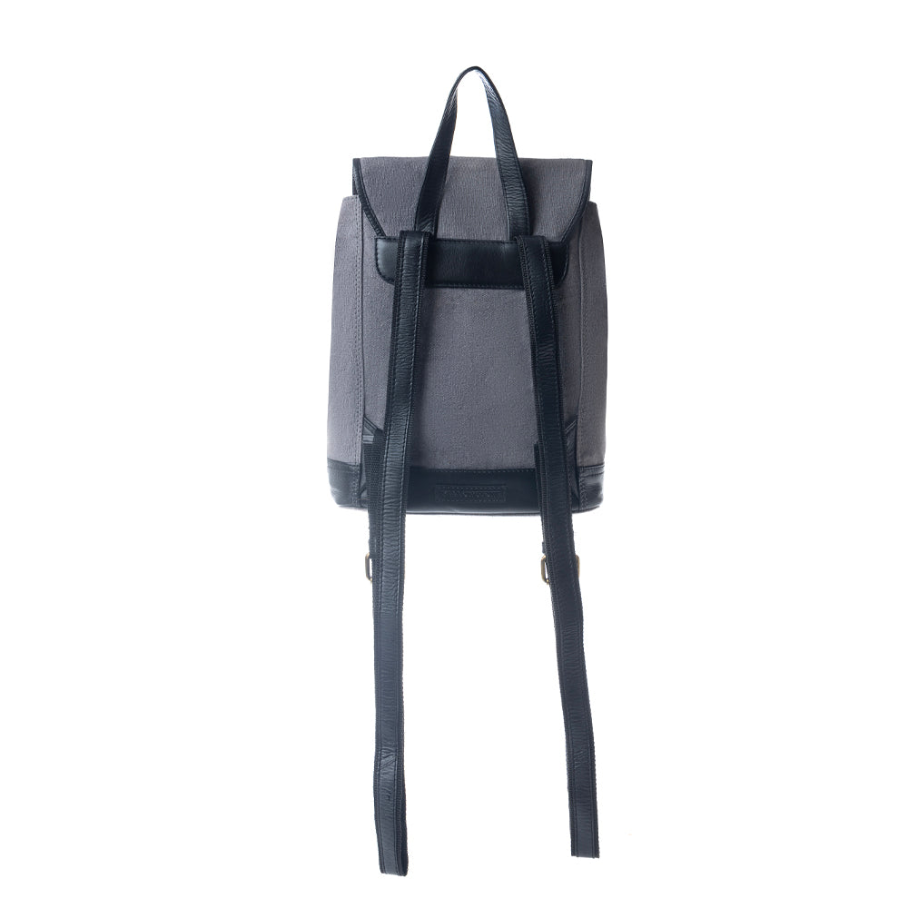 Yellowstone Paradise Valley Backpack in Ash