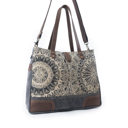 Myra Willow Mesa Messenger in Radial Sand