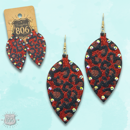 Petal shaped earring with rhinestones last call