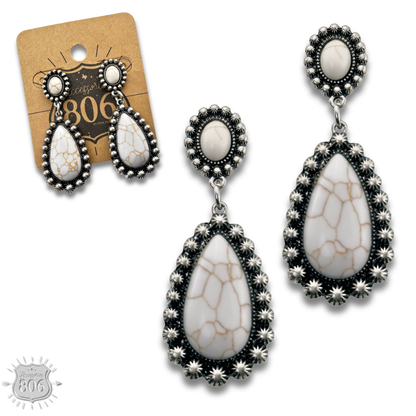 Stone teardrop in silver setting earring - LC