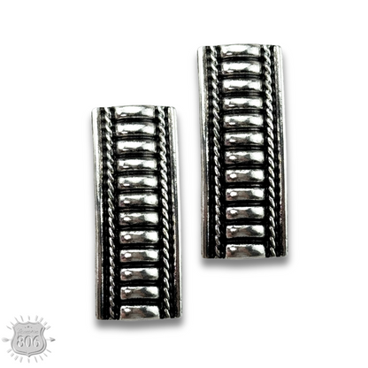 Western style silver tone post earring